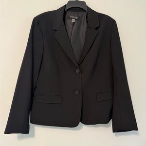 Evan Picone Elegant Black Blazer